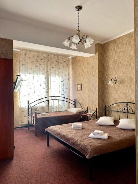 Golden Lion Hotel Boryspil Ngoại thất bức ảnh