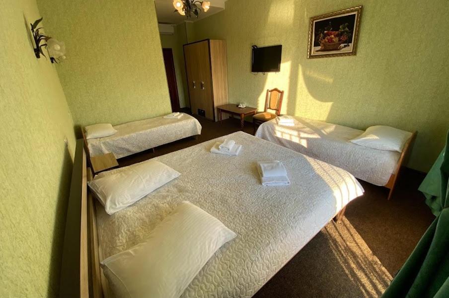 Golden Lion Hotel Boryspil Ngoại thất bức ảnh