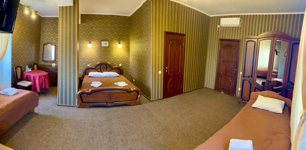 Golden Lion Hotel Boryspil Ngoại thất bức ảnh